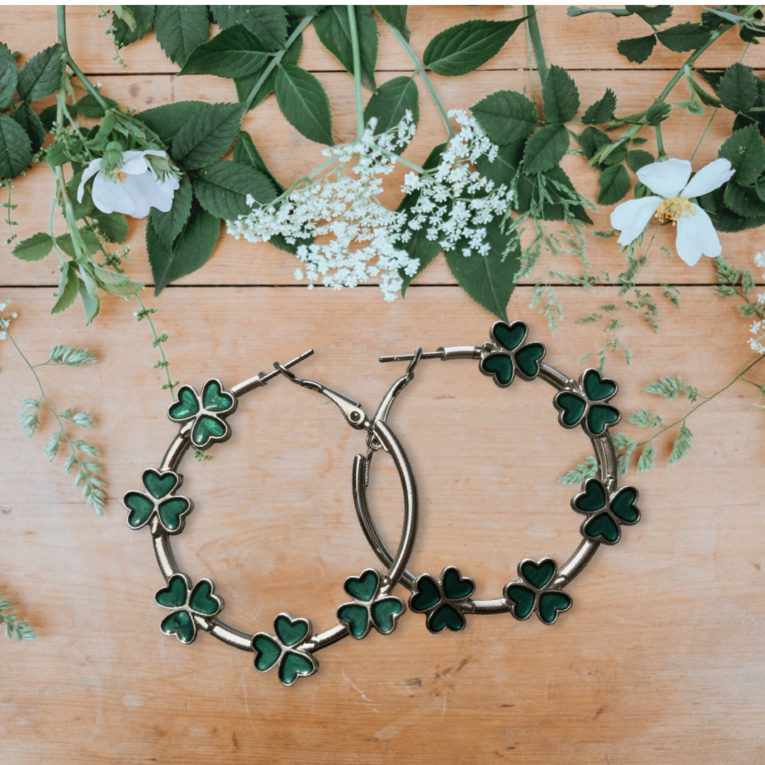 Fashion Clover Hoop Earrings in Gold or Silver tone