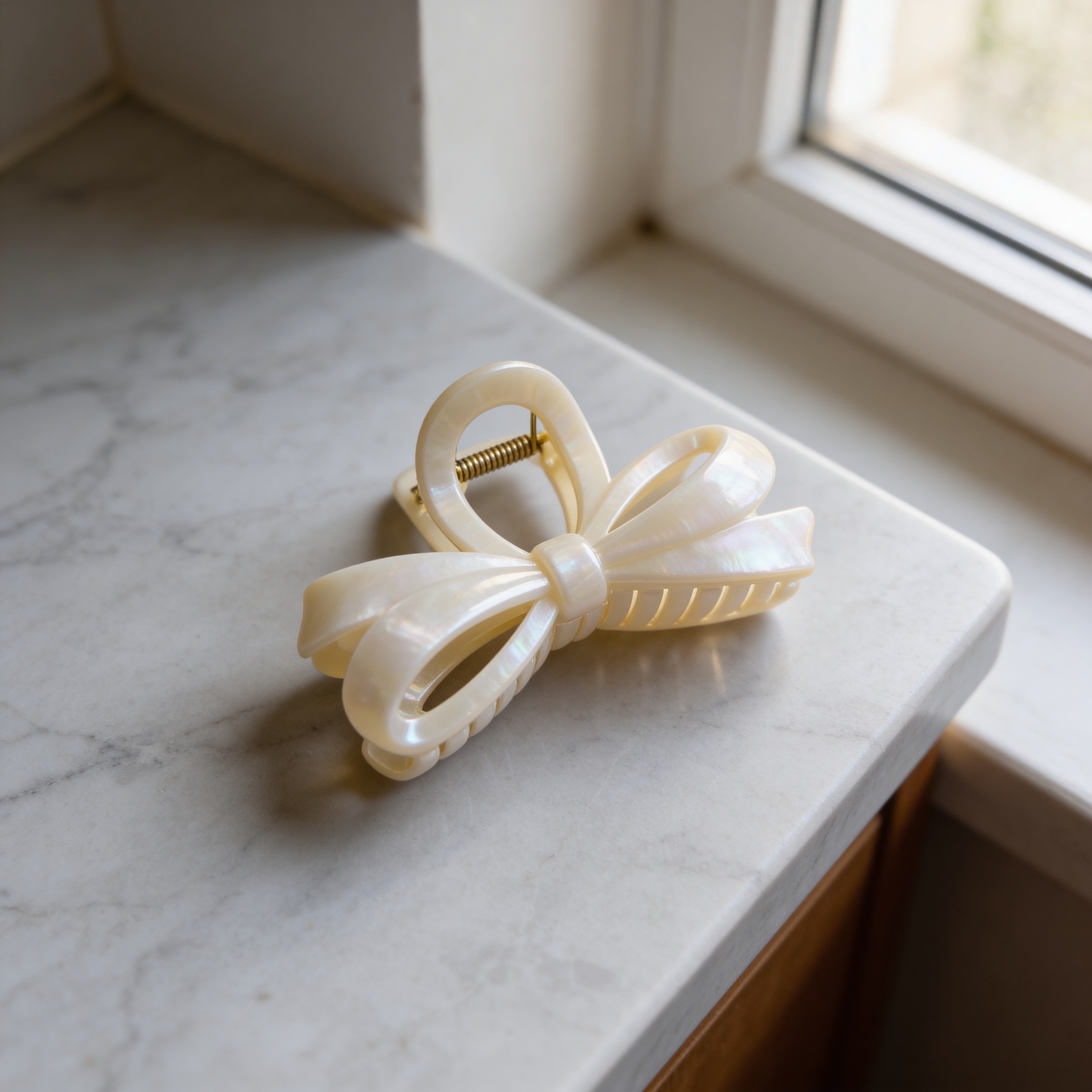 Large Bow Claw Clip